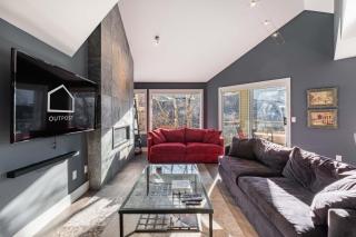 Lynx 204 by Outpost Whistler - 0