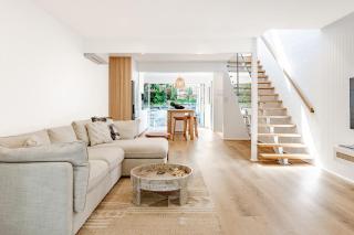 Serenity on Sunshine Easy Walk to Village Beach - 0