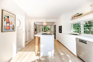 Serenity on Sunshine Easy Walk to Village Beach - 7