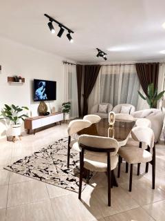 Charming 3BR Apt with amazing garden view & fast wifi - Cairo - 7