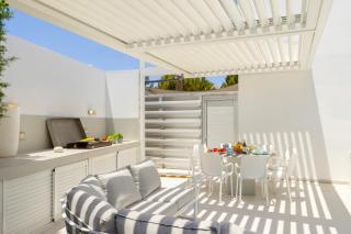 Sunset Family Villa w heated pool - 1Min Walk to Beach - 8