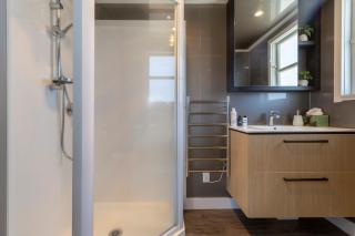 The Miro Haus with hot tub - 2