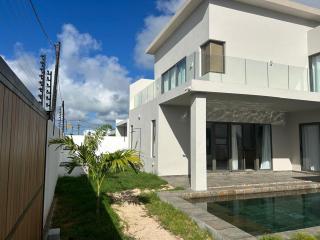 New villa 3 bedrooms en suite, Swimming pool, 5 min beach - 2