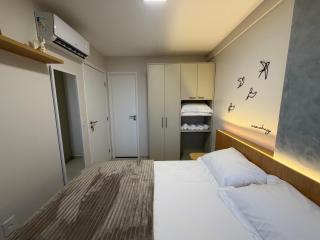 Apto Novo na primeira quadra da praia de Ponta Verde com Varanda - 3