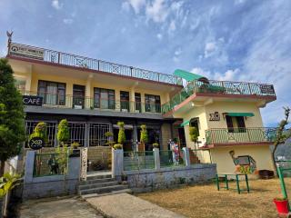 East Home Stay - 3