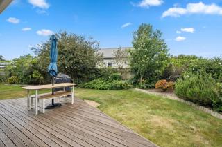 Sackville Sunshine - Martinborough Holiday Home - 9