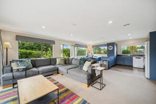 Sackville Sunshine - Martinborough Holiday Home - 7