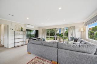 Sackville Sunshine - Martinborough Holiday Home - 6