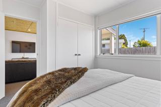 Lake Maraetai Escape - 1