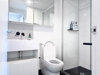 2Bedroom in CBD central station Victoria market - 6