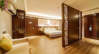 Borrman Hotel Zhongshan Henglan Xiyong - 7