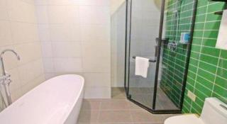 GreenTree Inn Express Zhangjiagang Hexing Town Shazhou Professional Institue of Technology - 1