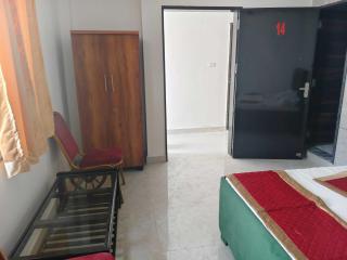 Hotel O NS Hotel - Gorakhpur - 4