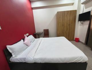 Hotel O B. S Marriage Palace - 0