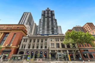 Vintage Elegance-3Bed 2Bath 2 CAR PARK, Melbourne - 1