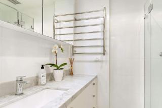 Paddington 3BR Home with Courtyard & Parking - 7