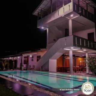 K siri Holiday Home - 8