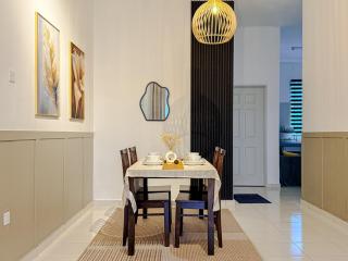 Family-Friendly Landed 2BR 8 Pax Netflix and WiFi - 9