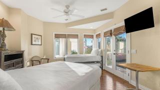 Private Estate w Pool Hot Tub Fire Pit Near Encinitas The Ranch by AvantStay - 3