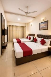 Hotel JB & Woodlark Zirakpur by Sidham Group of Hotels - 9