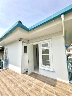 Santorini Villa Puncak by SunMach - Wifi & Netflix - 1