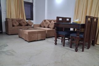Metrolink Apartment & Suites-East of Kailash - Jāmb - 2
