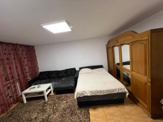Apartament 50m2 cu pat matrimonial si canapea extensibila - 8
