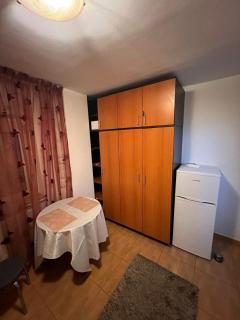 Apartament 50m2 cu pat matrimonial si canapea extensibila - 4