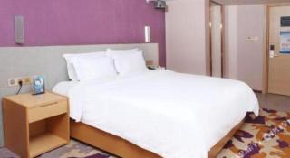 Lavande Hotels Guangzhou Baiyun Avenue North Metro Station - 6