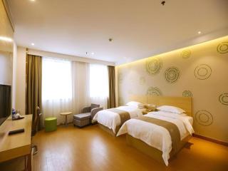 GreenTree Inn Xi'an Terracotta Warriors Huaqing Pool Metro Station - 3