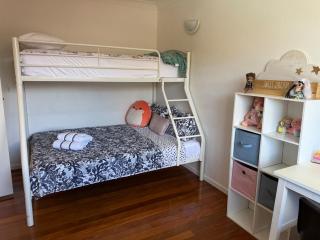 Huge house with 2 buildings and pool 6BR - 4