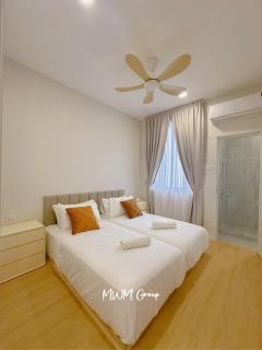 Bukit Indah Terrakids Amazing house with Pool near Legoland - Johor Bahru - 2