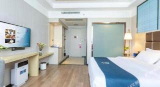 Wilson Holiday Hotel - 8