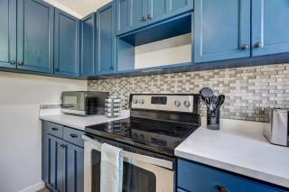 Modern Main-Level | TWO Kings • Yard • Downtown - 2