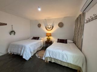 Departamento centrico con estacionamiento WiFi - 2