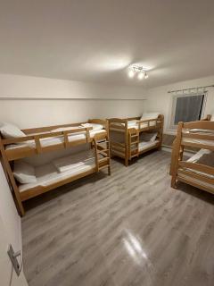 Large Apartment near U1 Rennbahnweg - 2