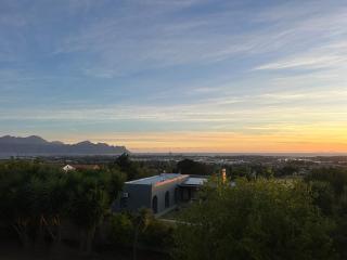 Salt & Vine Stay - 5