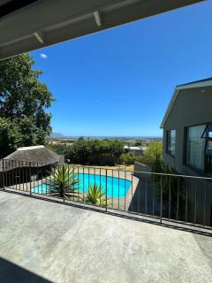 Salt & Vine Stay - 4