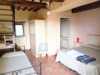 Beautiful farmhouse with swimming pool - 2