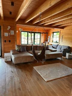 Blockbohlen HolzHaus mit Sauna, Outdoor Jacuzzi und BadeTeich - 3