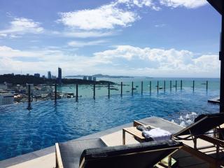 Pattaya Beach Sea View Rooftop Pool Resort - Pattaya - 0