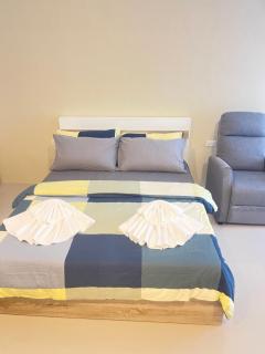 Nai-harn Apartments - 2