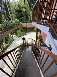 Avocado Orchards - Home Stay - 8