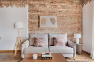 Blueground Sant Pere sea view nr Arc de Triomf BCN-220 - 9