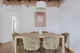 Blueground Sant Pere sea view nr Arc de Triomf BCN-220 - 3