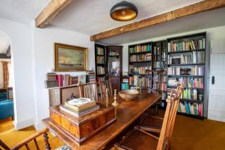 Characterful 5 Bedroom Country Retreat - 8