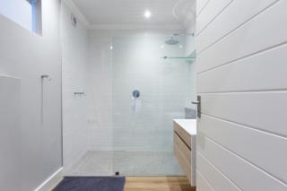 Kloofsig 9 Bed Solar and Sea Views in Vleesbaai - 1