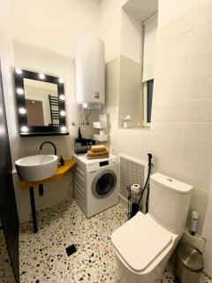 Kyiv Scandi Apartment - 4