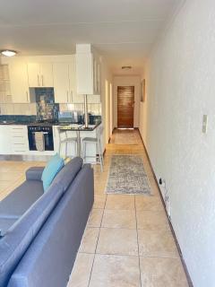 St Tropez 1 Bedroom Sandton Residence - 6