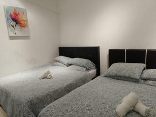 Heart of Ipoh 2BR 6pp - 2